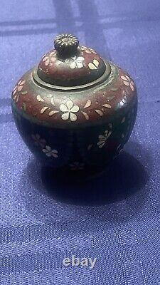 Antique Japanese Colosonne Flowers Mini Covered Pot