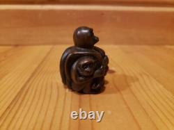 Antique Japanese Wooden Netsuke Monkey Okutopus withInscriotion 4.6 x 3.6 x 3.4cm