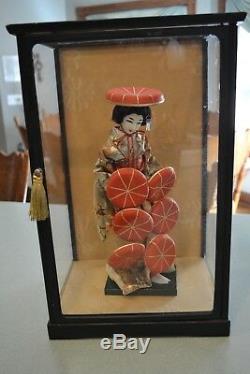 BEAUTIFUL ANTIQUE ORIENTAL JAPANESE GEISHA DOLL with GLASS CASE 13 TALL