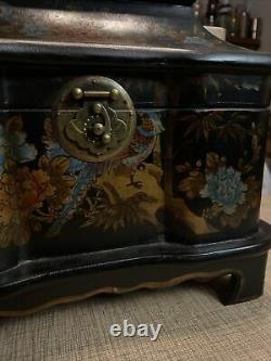 Japanese Style Decorative Lockable Box