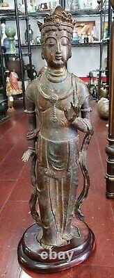 Late 19th Century Japanese Buddhist Kannon Bodhisattva Gilt Bronze Statue