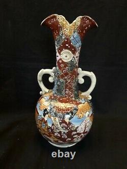 Pair of antique ceramic japanese vases. Beautiful decorated